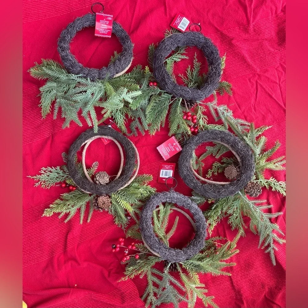 NWT set of 5 faux pine & cedar mix with red berry Christmas wreaths bundle